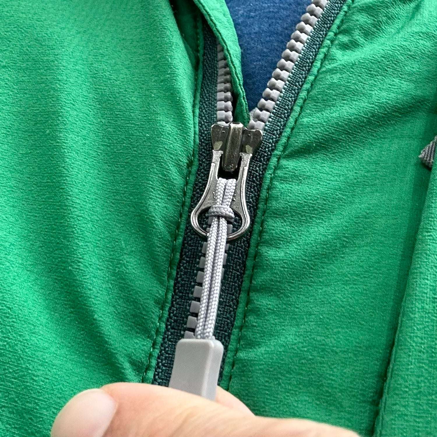 zipper, takareads. (2026, February 10). zipper [Audio file]. Freesound. https://freesound.org/